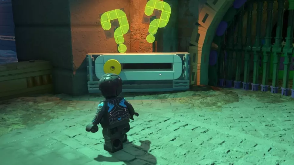 Головоломка Загадочника в Старом Готэме - Северный район в LEGO Бэтмен: Наследие Темного рыцаря: как решить